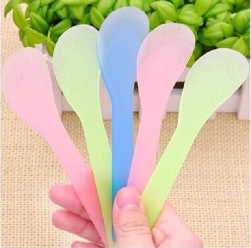 Muỗng tán bột mỹ phẩm