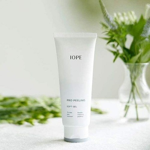 Tay te bao chet min da  Iope Pro Peeling Soft Gel