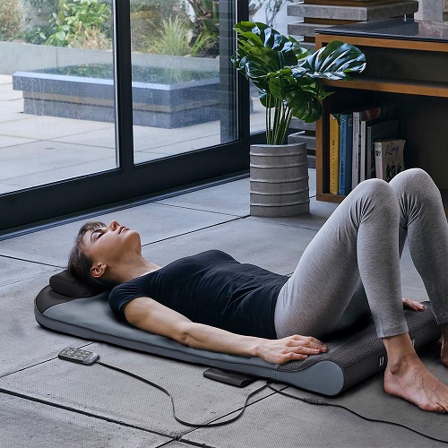 Dem massage body cong nghe khi nen Shiatsu 3D Homedics BM-AC108HJ